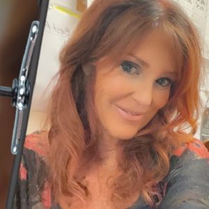 Meet your Posher, Cynthia